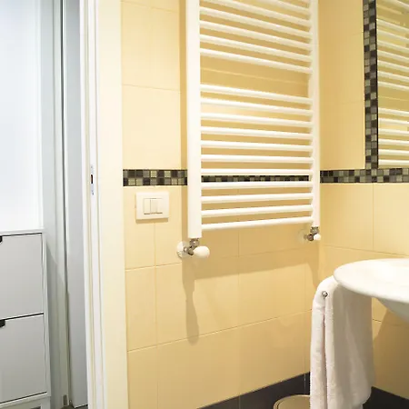 Room Inn Bed & Breakfast 4*